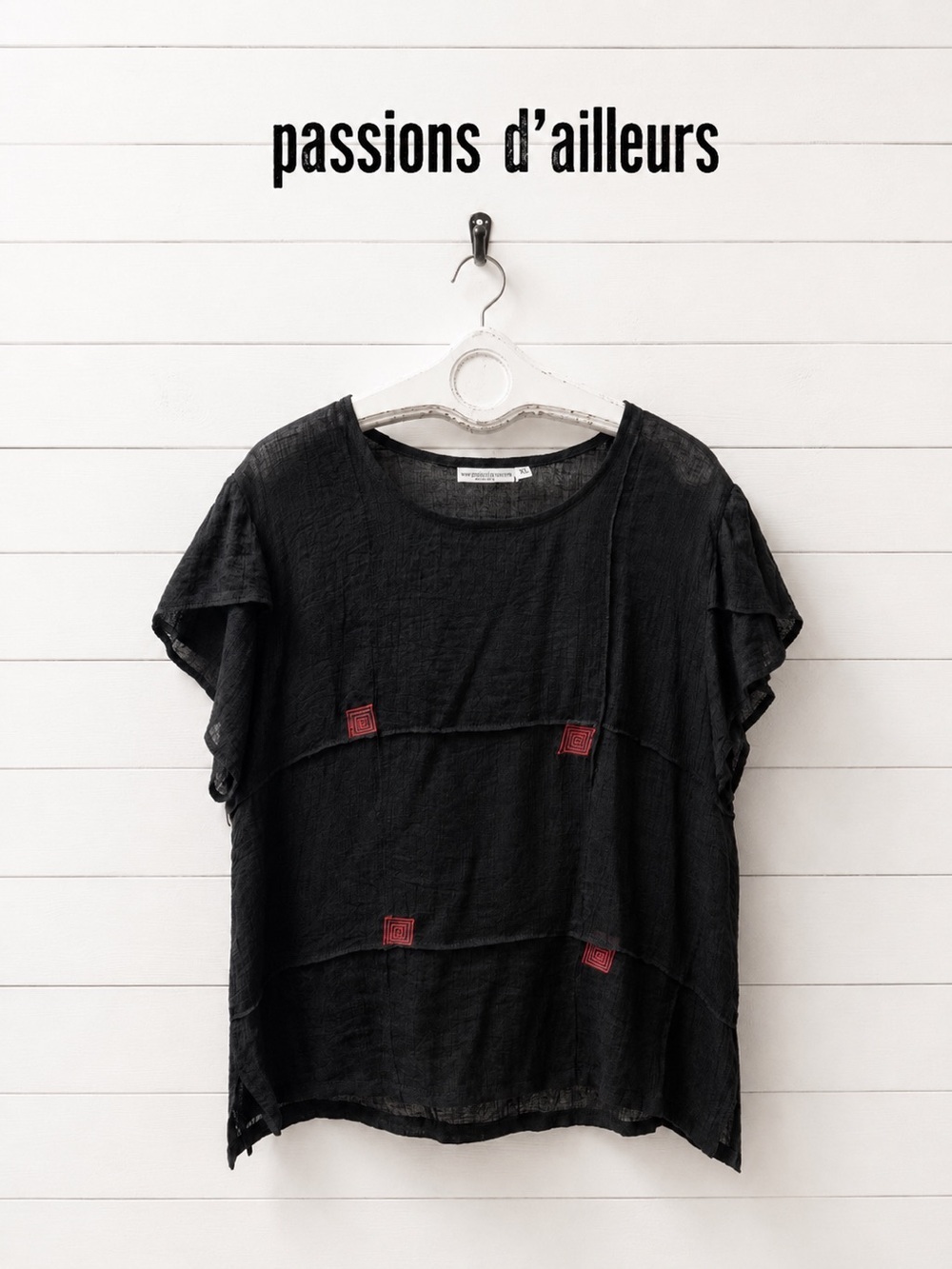 PASSIONS D’AILLEURS Black Layered Bamboo Cotton Top XL